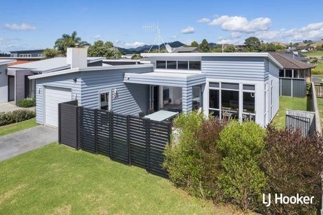 Photo of property in 8a Reo Crescent, Waihi Beach, 3611