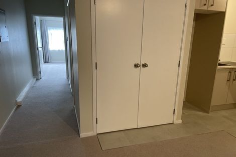 Photo of property in 18 Newstead Avenue, Browns Bay, Auckland, 0632