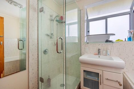 Photo of property in 438 Don Buck Road, Massey, Auckland, 0614