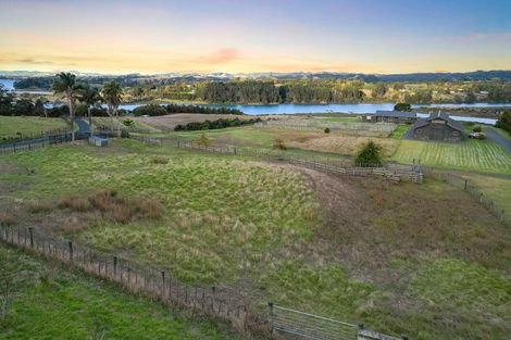 Photo of property in 175 Broomfields Road, Whitford, 2571