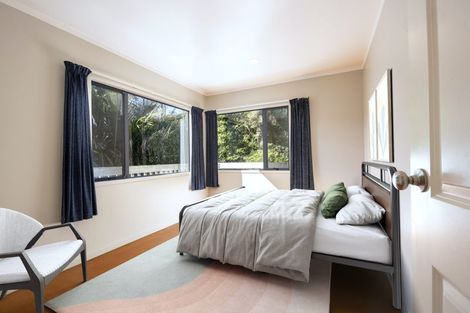 Photo of property in 19 Rayner Road, Piha, New Lynn, 0772