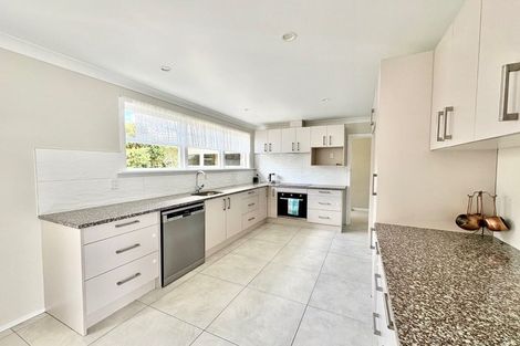 Photo of property in 2b Adams Road, Manurewa, Auckland, 2102