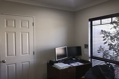 Photo of property in 12 The Masthead, Whitby, Porirua, 5024