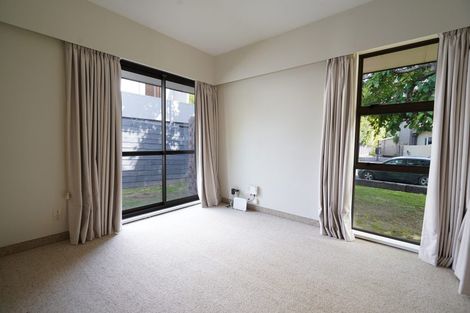 Photo of property in 18a Montgomery Terrace, Hokowhitu, Palmerston North, 4410