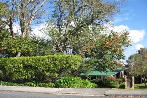 Photo of property in 180 Bleakhouse Road, Mellons Bay, Auckland, 2014