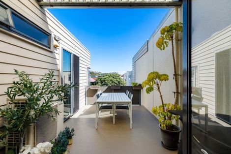 Photo of property in 15 Barry Street, Ahuriri, Napier, 4110