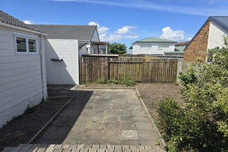 Photo of property in 2/1 Tomintoul Place, Highland Park, Auckland, 2010