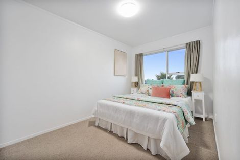 Photo of property in 2/43 Rimu Street, New Lynn, Auckland, 0600