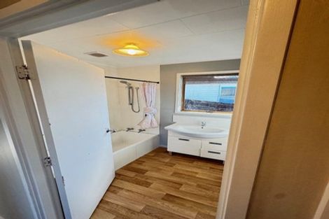 Photo of property in 66 Lavery Place, Sunnynook, Auckland, 0632