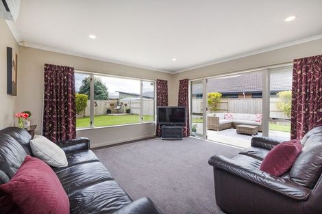 Photo of property in 25 Rodeo Drive, Kelvin Grove, Palmerston North, 4414