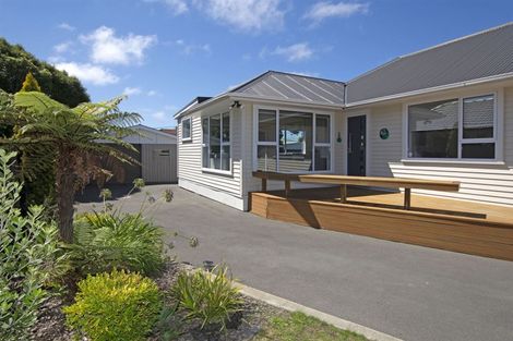 Photo of property in 13 Malta Crescent, South New Brighton, Christchurch, 8062