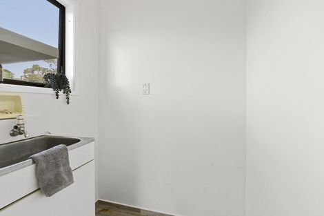 Photo of property in 118 Riversdale Drive, Merrilands, New Plymouth, 4312