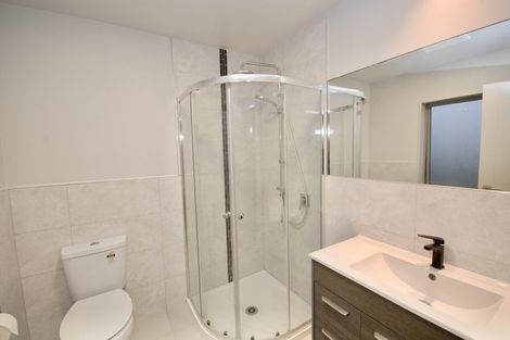 Photo of property in 15b Hillcrest Avenue, Hillcrest, Auckland, 0627