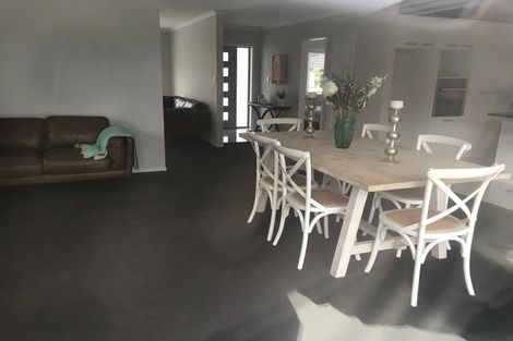 Photo of property in 3 Brian Cowley Place, Tuakau, 2121