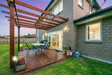 Photo of property in 1c Babich Road, Henderson Valley, Auckland, 0614