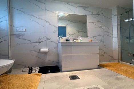 Photo of property in 31b Crestview Rise, Papakura, 2110
