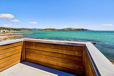 Photo of property in 21 Moana Road, Plimmerton, Porirua, 5026