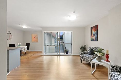 Photo of property in 7/81 Birkenhead Avenue, Birkenhead, Auckland, 0626