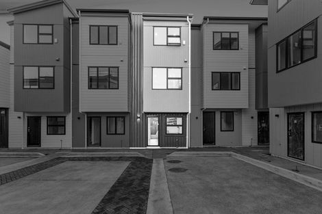 Photo of property in 8/28 Lavelle Road, Henderson, Auckland, 0612