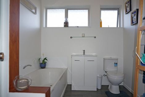 Photo of property in 61 Mauchline Street, Wallacetown, 9816