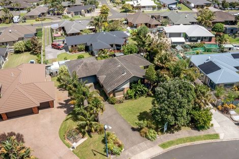 Photo of property in 10 Ringwood Place, Whitianga, 3510