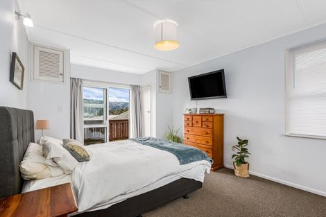 Photo of property in 7 Reid Road, Wainuiomata, Lower Hutt, 5014