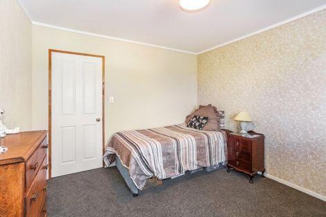 Photo of property in 166 Torkar Road, Clarks Beach, 2122