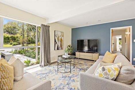 Photo of property in 5 Meanda Gardens, Sunnyhills, Auckland, 2010