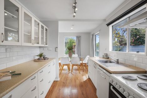 Photo of property in 35a Kuaka Crescent, Bromley, Christchurch, 8062