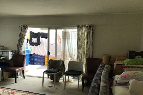 Photo of property in 4/52 Tudor Road, Henderson, Auckland, 0610