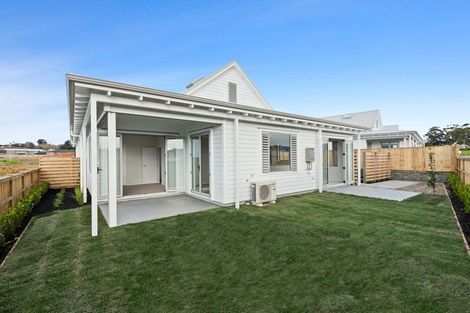 Photo of property in 4a Kuku Avenue, Red Beach, 0932