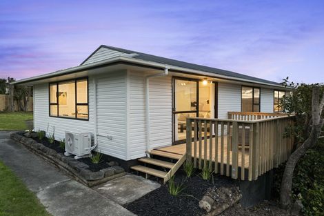 Photo of property in 6 Crosby Road, West Harbour, Auckland, 0618