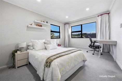 Photo of property in 22 Travis View Drive, Fairview Heights, Auckland, 0632