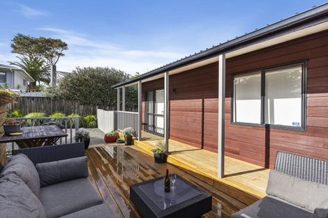 Photo of property in 1/19 Drome View Place, Beach Haven, Auckland, 0626