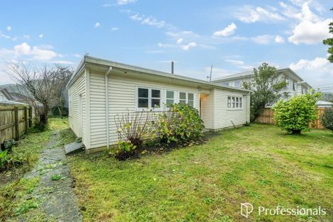 Photo of property in 35 Farmer Crescent, Taita, Lower Hutt, 5011
