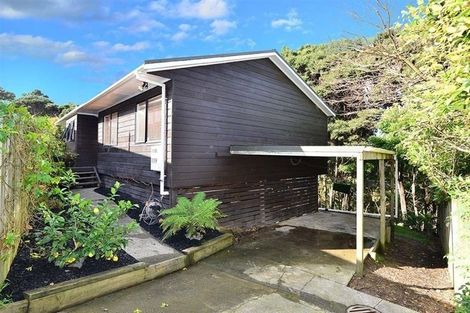 Photo of property in 2/20 Valecrest Place, Bayview, Auckland, 0629