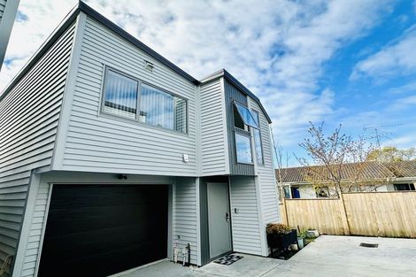 Photo of property in 7/11 Celeste Place, Totara Vale, Auckland, 0627