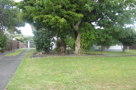 Photo of property in 2 Queen Street, Aramoho, Whanganui, 4500