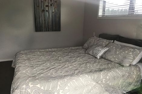 Photo of property in 3 Brian Cowley Place, Tuakau, 2121