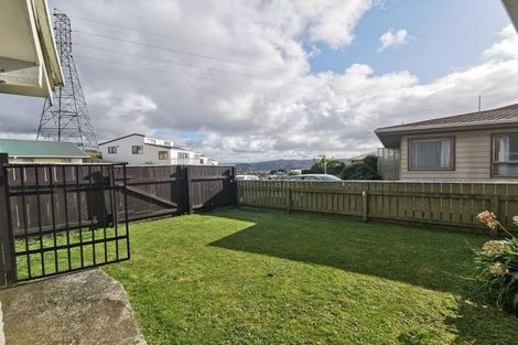 Photo of property in 2a Colchester Crescent, Newlands, Wellington, 6037