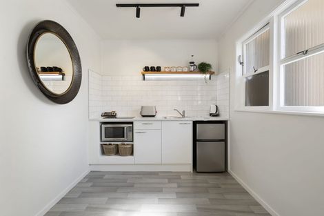 Photo of property in 213 Jervois Road, Herne Bay, Auckland, 1011