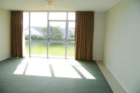 Photo of property in 23 Rangitane Street, Maupuia, Wellington, 6022