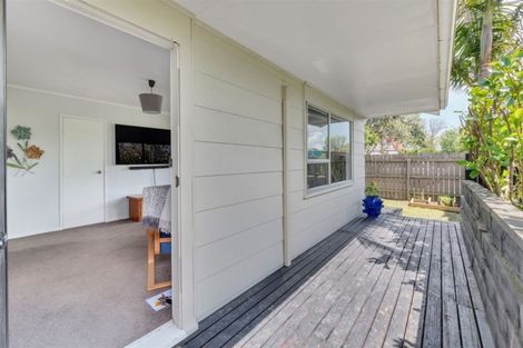 Photo of property in 1/6 Putney Place, Ranui, Auckland, 0612