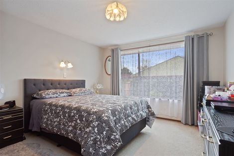 Photo of property in 1/40a Chipping Lane, Redwood, Christchurch, 8051