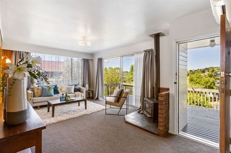 Photo of property in 69 Lynden Avenue, Hillcrest, Auckland, 0627