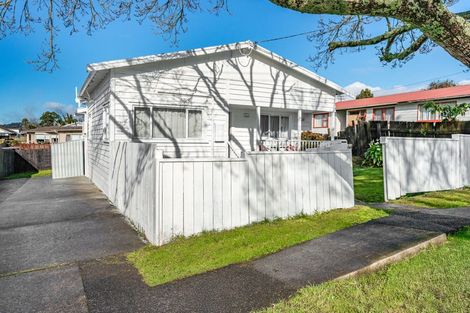 Photo of property in 44 Rimu Street, New Lynn, Auckland, 0600