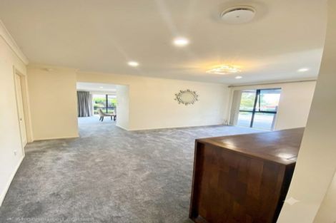 Photo of property in 12 Chadlington Avenue, Henderson, Auckland, 0612