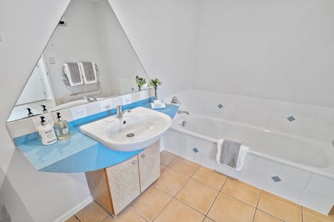 Photo of property in 115a Stredwick Drive, Torbay, Auckland, 0630