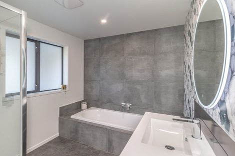 Photo of property in 28 Oriwa Lane, Levin, 5571