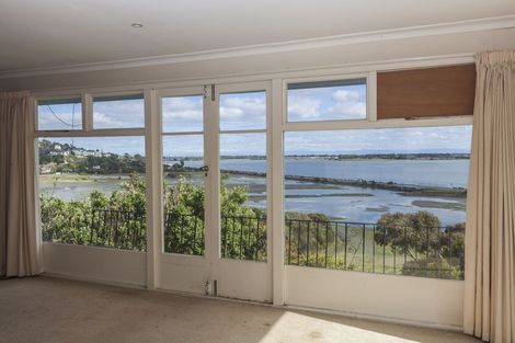 Photo of property in 15 Balmoral Lane, Redcliffs, Christchurch, 8081